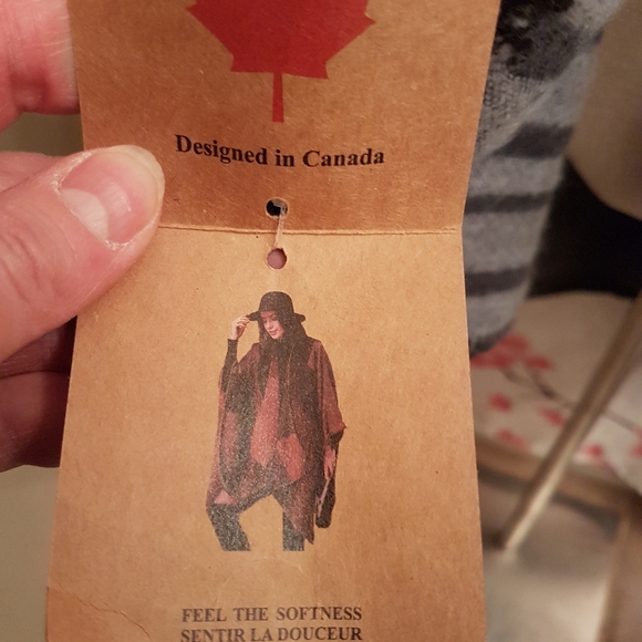 Just Cozy poncho - Picture 4 of 5